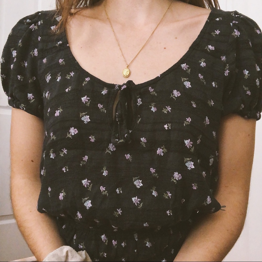 crop peasant top